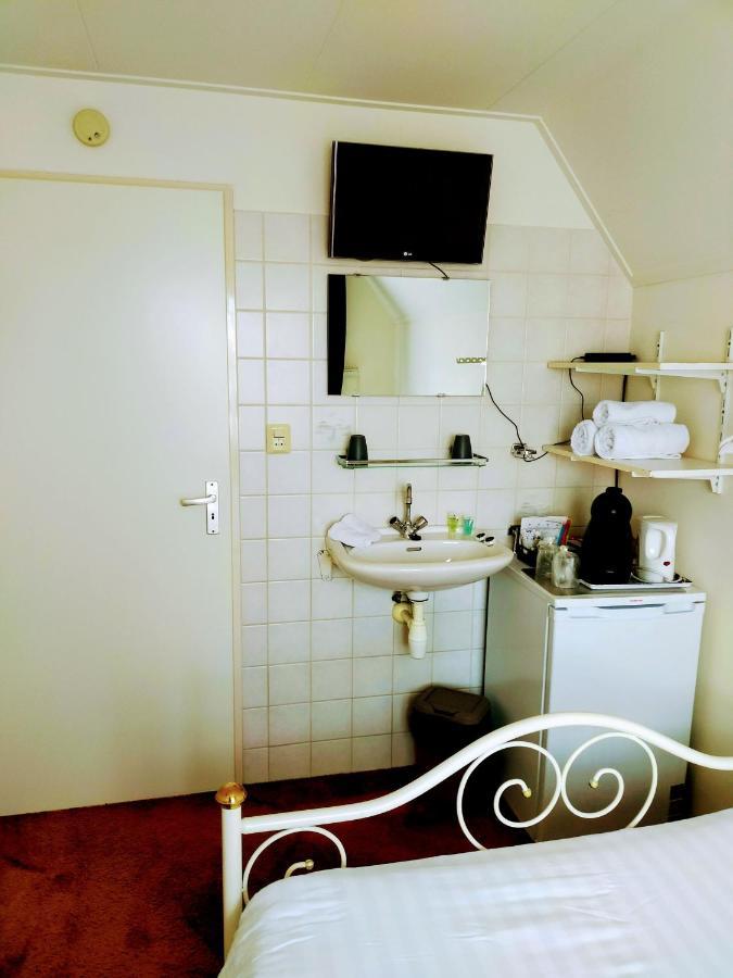 Noemie'S Pension House โวเลนดัม ภายนอก รูปภาพ