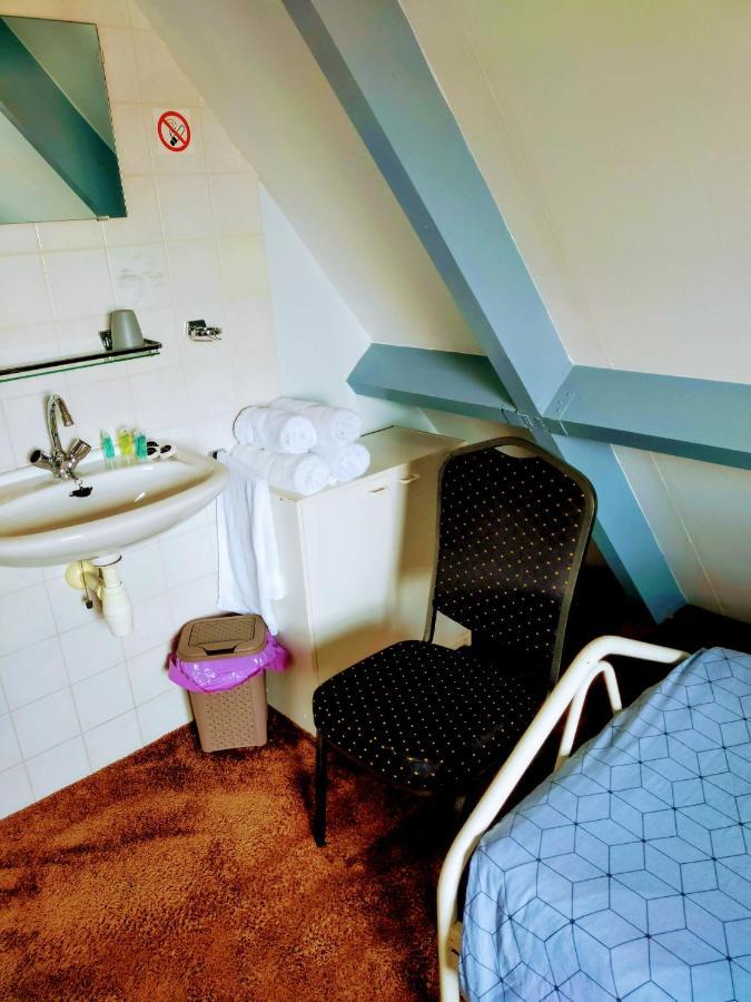 Noemie'S Pension House โวเลนดัม ภายนอก รูปภาพ